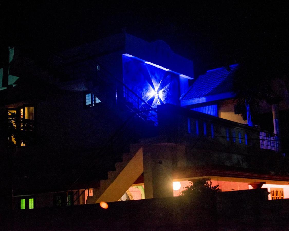 Hostelexp, Varkala - A Beach Town Hostel מראה חיצוני תמונה